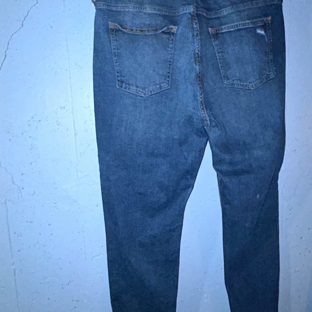 Old Navy relaxed skinny jeans